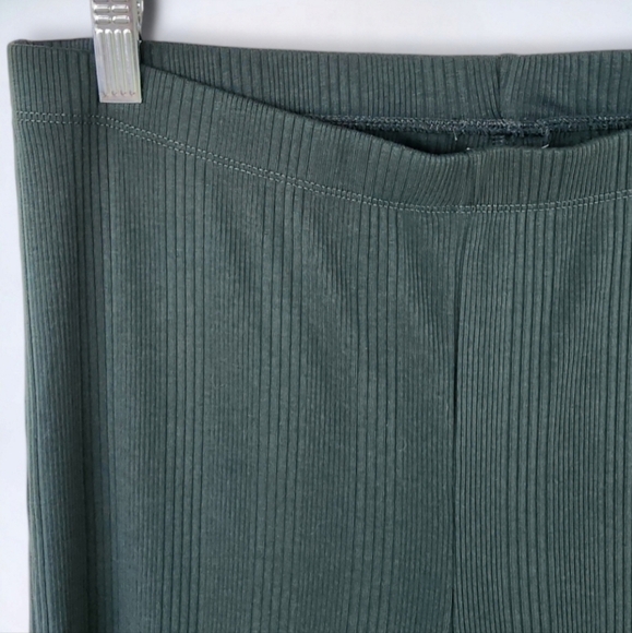 Aerie | High Waisted Variegated Rib Cropped Kick Flare Pants Green Womens Large - Picture 5 of 9